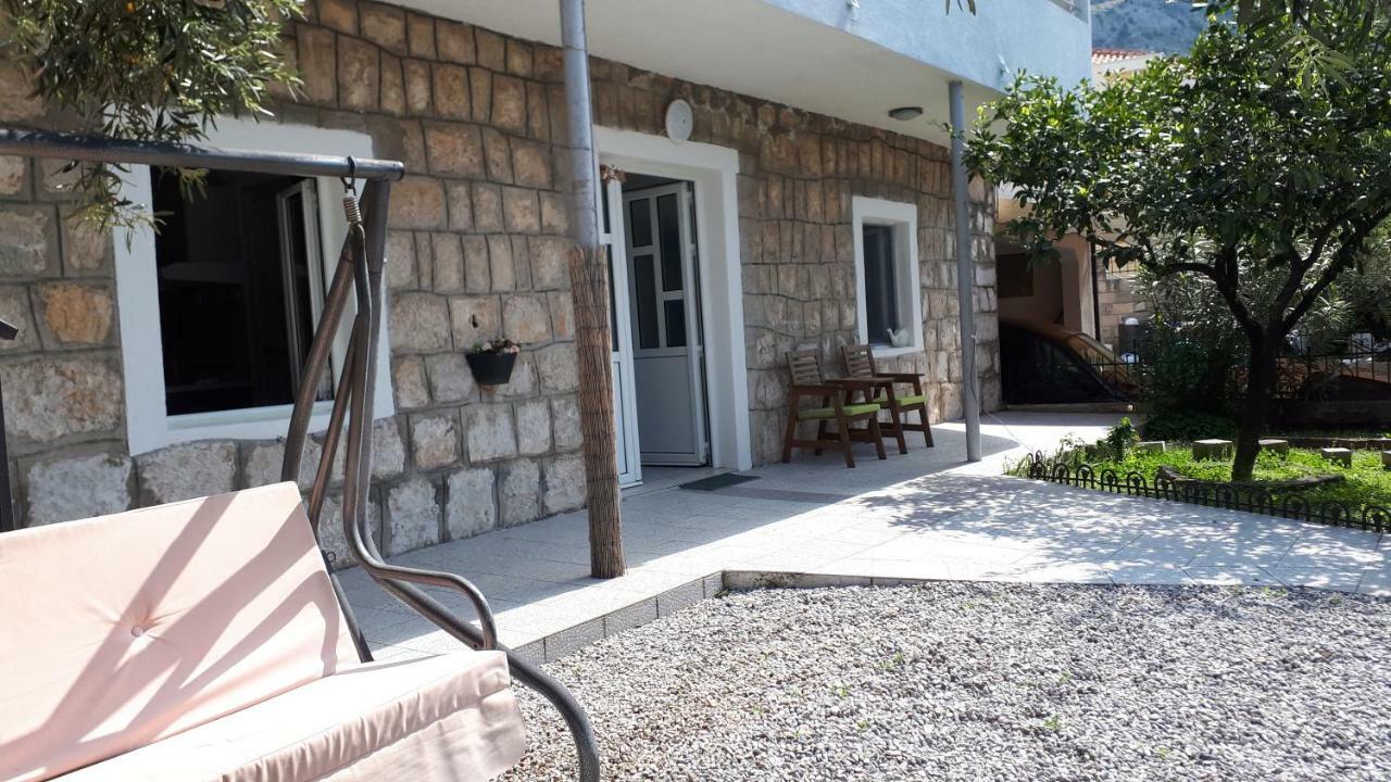 Studio Apartments Ilija Котор Екстер'єр фото