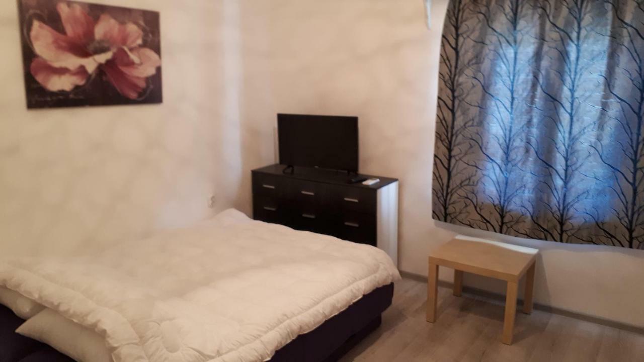 Studio Apartments Ilija Котор Екстер'єр фото