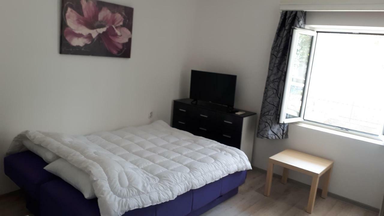 Studio Apartments Ilija Котор Екстер'єр фото