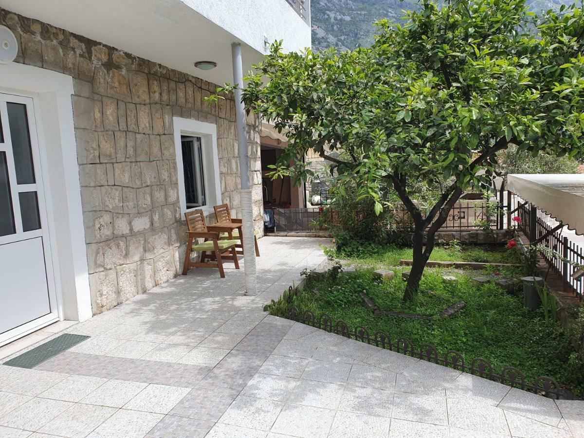 Studio Apartments Ilija Котор Екстер'єр фото