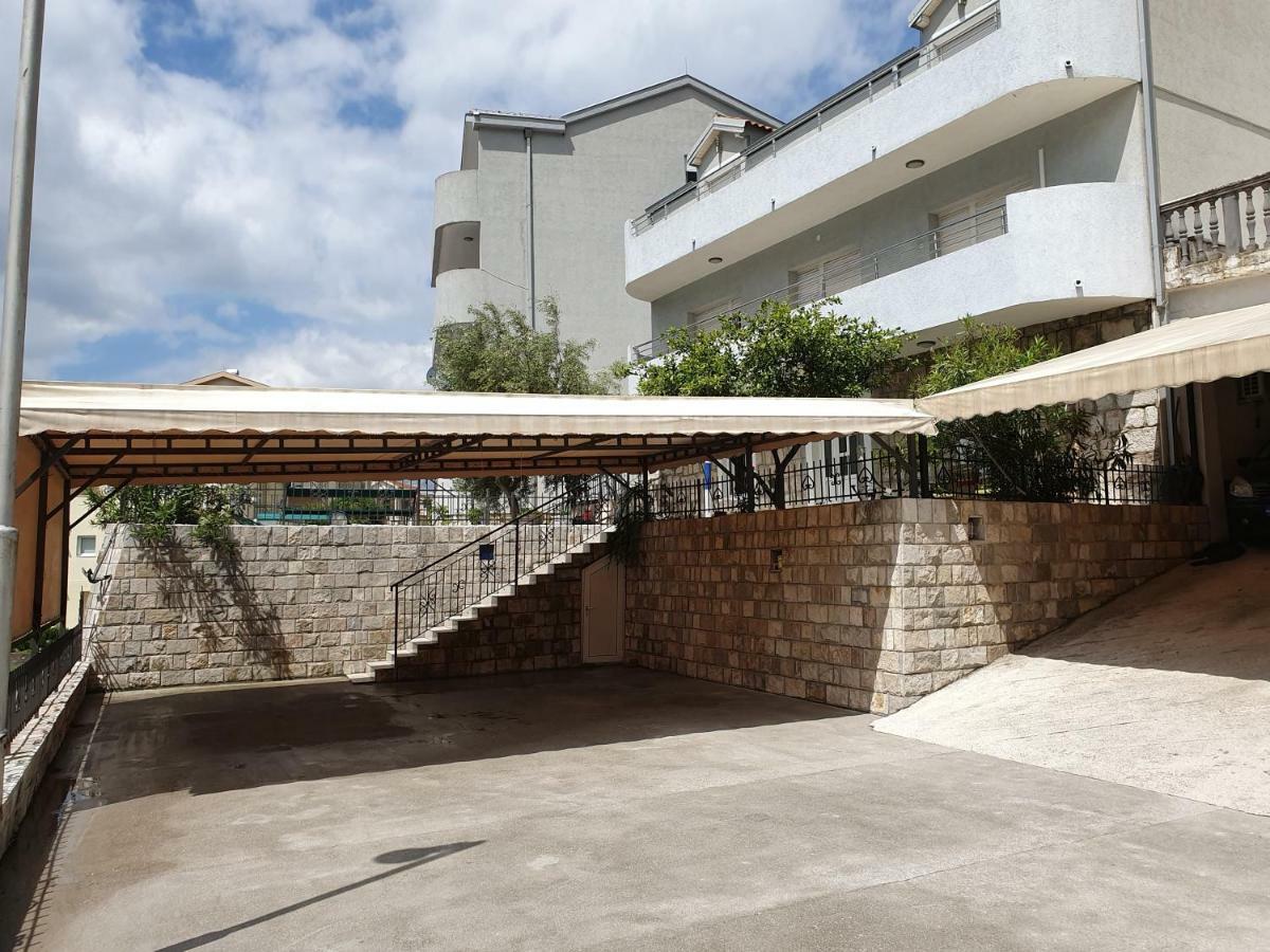 Studio Apartments Ilija Котор Екстер'єр фото