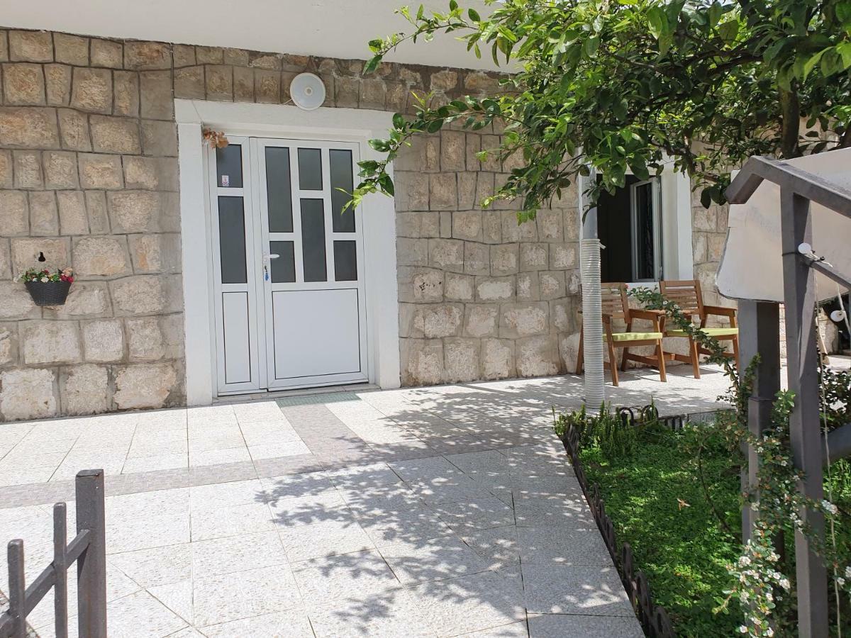 Studio Apartments Ilija Котор Екстер'єр фото